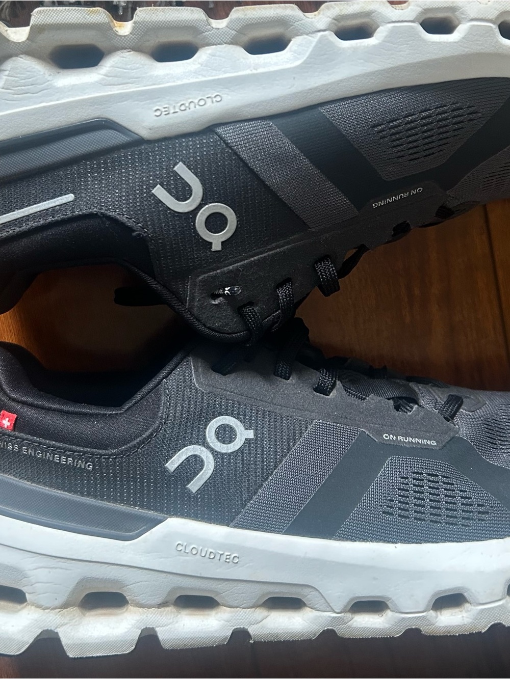 On Running Women’s Athletic Shoes - Black/White - Picture 3 of 4